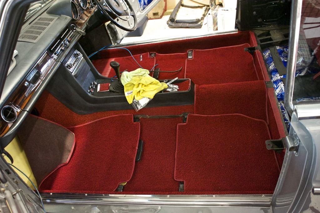 w114interior10_zpsahsffein.jpg