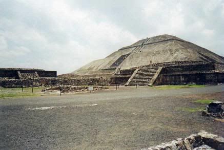 Teotihuacan.jpg Teotihuacan picture by Jove_1947