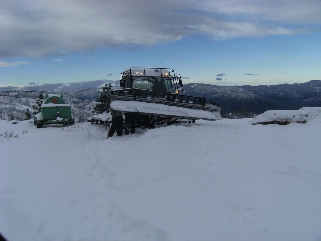 snowmobiling022.jpg