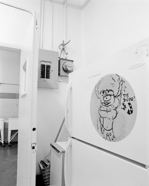 IMAGE: http://i407.photobucket.com/albums/pp155/kauffmanV36/Bakehouse/Untitl8fed-3.jpg